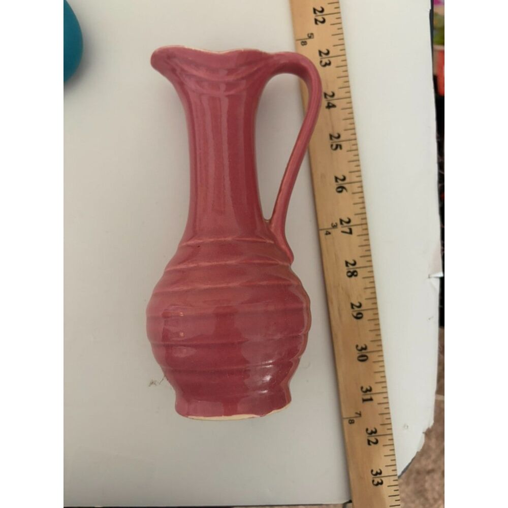 vtg shawnee pottery USA beehive ribbed burgundy ewer vase
